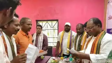 ପଟ୍ଟାଙ୍ଗୀ: ଖୁର୍ଜି ପଞ୍ଚାୟତ କାର୍ଯ୍ୟାଳୟରେ ବିଧାୟକଙ୍କ ଅଭିଯୋଗ ଶୁଣାଣି ଓ ସମୀକ୍ଷା ବୈଠକ ଅନୁଷ୍ଠିତ