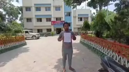 তুফানগঞ্জ ১: দ্বিতীয় খণ্ড ঘোগারকুটিতে একই পরিবারের স্বামী, স্ত্রী ও সন্তানকে মারধরের অভিযোগ প্রতিবেশীর বিরুদ্ধে