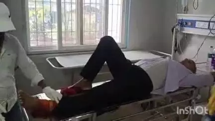 आरा: आरा रेलवे स्टेशन के समीप ट्रेन से गिरकर बुजुर्ग घायल, जीआरपी पुलिस ने आरा सदर अस्पताल में कराया भर्ती