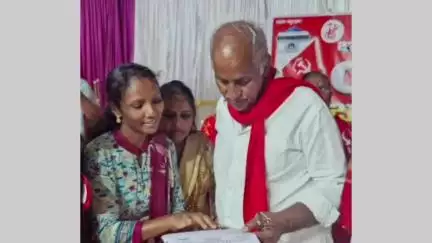 జగిత్యాల: ఎమ్మెల్యే కూనం నేని సాంబశివరావుకి జిల్లా ఎన్‌హెచ్ఎం కాంట్రాక్టు ఔట్ సోర్సింగ్ ఉద్యోగుల వినతి