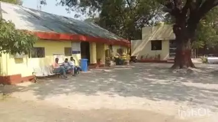 धामणगाव रेल्वे: सिनेमा चौक मेन लाईन येथे विनाकारण अज्ञात महिलेने वीट मारून व्यापाराला केले जखमी