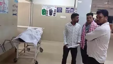 ଢେଙ୍କାନାଳ ସଦର: ଲମ୍ବୋଦର ପୁର ଗ୍ରାମ ନିକଟରେ କାମ କରୁଥିବା ବେଳେ ଟଳି ପଡିଲେ ଶ୍ରମିକ, ଅଂଶୁଘାତ ଜନିତ ମୃତ୍ୟୁ ସନ୍ଦେହ