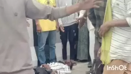 मल्हारगढ़: पिपलियामंडी में रेलवे ओवरब्रिज पर पिकअप की टक्कर से बाइक सवार युवक हुआ घायल, लोगों ने पहुंचाया अस्पताल