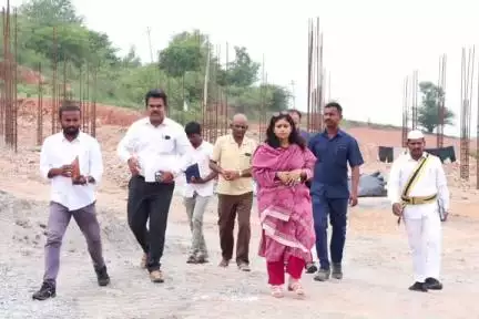 నారాయణపేట్: కోస్గి మండలంలో సుడిగాలి పర్యటన చేసిన కలెక్టర్ సిక్తా పట్నాయక్