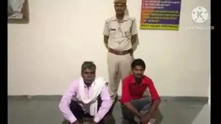 करौली: सदर पुलिस ने शराब पीकर मोटरसाइकिल चला रहे 2 व्यक्तियों को सदर थाने के सामने से किया गिरफ्तार, बाइक ज़ब्त