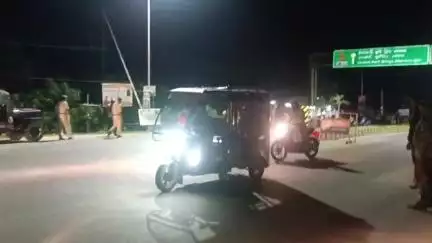 কৈলাশহর: কৈলাসহর থানার পক্ষ থেকে চিড়াকুটি জাতীয় সড়কের উপর স্পেশাল যান অভিযান চালানো হয়।