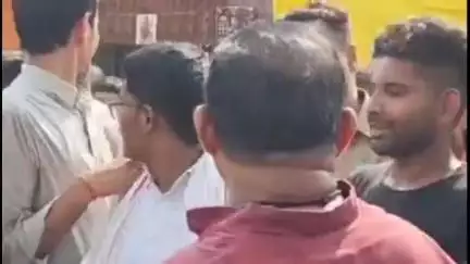 बिसवां: सेवता में मंदिर की खाली कराई गई जमीन पर विधायक ने तहसीलदार को नाली निर्माण और यात्री प्रतीक्षालय बनाने के दिए निर्देश