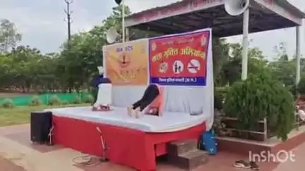 कुरूद: योग के महत्व को देखते हुए एसपी सहित पुलिस के 250 जवानों ने रुद्री रक्षित केंद्र में किया योग, एसपी ने किया पुरस्कृत