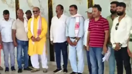 हज़ारीबाग: अहमदाबाद विमान हादसे में दिवंगतों को विधायक प्रदीप प्रसाद ने दी श्रद्धांजलि
