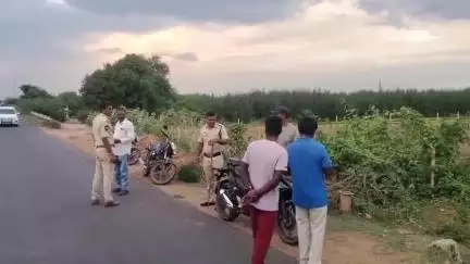 గుడూరు : తూర్పుపుండ్ల రోడ్డులో వాహన తనిఖీలు చేపట్టిన సైదాపురం SI క్రాంతి కుమార్