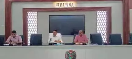 पूर्णिया पूर्व: पूर्णिया जिला पदाधिकारी की अध्यक्षता में समीक्षा बैठक का आयोजन किया गया