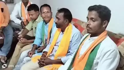 అభివృద్ధి కార్యక్రమాలకు కూటమి నేతలను ఆహ్వానించాలి..గూడెం కొత్తవీధిలో బీజేపీ మండల అధ్యక్షుడు కాకురి శేఖర్ రావు