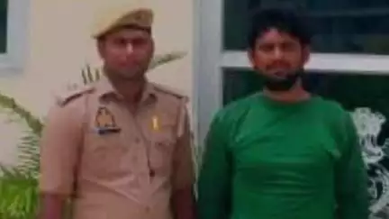 चंदौसी: बनिया ठेर थाना पुलिस ने मऊ अस्सू रेलवे लाइन के पास से चोरी के समान के साथ एक अभियुक्त को किया गिरफ्तार