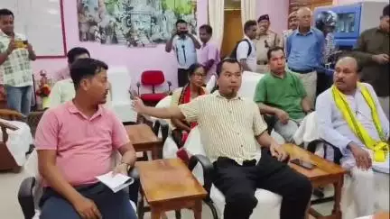 কৈলাশহর: ত্রিপরা মোথা জেলা কমিটির উদ্যোগে জেলা শাসকের কাছে একটি ডেপুটেশন দেওয়া হয়