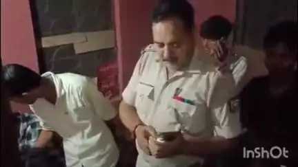 थावे: धतिवना गांव के पास बाइक सवार ने पेड़ में मारी टक्कर, मौके पर हुई युवक की मौत, पुलिस जांच में जुटी