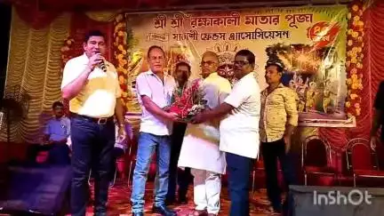বালি-জগাছা: হাওড়া জগাছা থানা অন্তর্গত 87 ফ্রেন্ডস অ্যাসোসিয়েশন ক্লাবের রক্ষাকালী পূজা উদ্বোধন অনুষ্ঠানে উপস্থিত দিলীপ ঘোষ