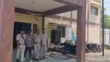 खंडवा: धनगाँव पुलिस ने आरोपी को न्यायालय में पेश किया