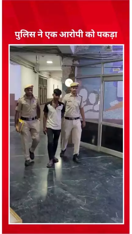 सिविल लाइन्स: कमला मार्केट थाना पुलिस ने स्नैचिंग की वारदात को अंजाम देकर भाग रहे एक आरोपी को पकड़ा