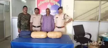 जगदलपुर: नगरनार थाना पुलिस ने धनपूंजी फॉरेस्ट नाका के पास अवैध गांजा परिवहन करते एक आरोपी को किया गिरफ्तार