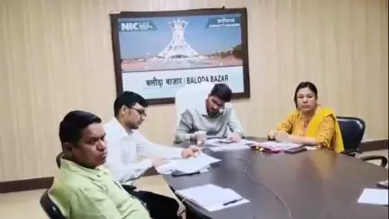 बलौदाबाज़ार: जिले में आदिवासी क्षेत्रों में सरकारी योजनाओं की बेहतर पहुंच के लिए 15 जून से शुरू होगा धरती आबा अभियान