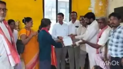 जामनेर: बस स्थानक परिसरात सीसीटीव्ही व दिव्यांग बांधवांसाठी व्हीलचेअरची निवेदनाद्वारे मागणी. #jansamsya