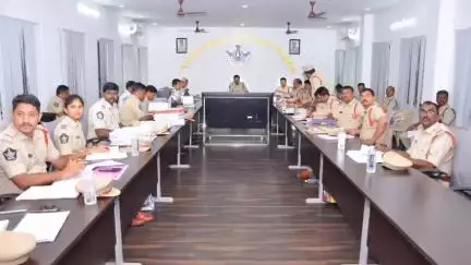 నేరాల నియంత్రణకు కఠిన చర్యలు తీసుకోవాలి: అదనపు ఎస్పీ వెంకటాద్రి
