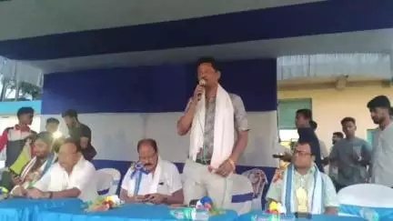 রামনগর ১: রামনগরে ফ্রেন্ডস ইউনিটি ক্লাবের পরিচালনায় অনুষ্ঠিত হলো একদিবসীয় ক্রিকেট টুর্নামেন্ট