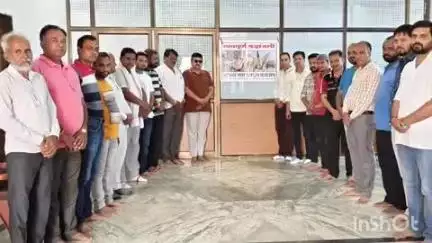 कपासन: अहमदाबाद में विमान हादसे में गुजरात के पूर्व सीएम रुपाणी सहित दिवंगत यात्रियों को कपासन भाजपा ने दी श्रद्धांजलि