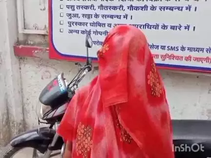 बरेली: भमोरा थाना क्षेत्र के रुद्रपुर में कूड़ा डालने को लेकर विवाद में दबंगों ने महिला के साथ की छेड़खानी व मारपीट