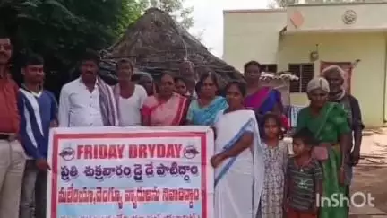 ములకలచెరువు మండలంలో శుక్రవారం డ్రైడే ఫ్రైడే కార్యక్రమంలో భాగంగా మలేరియా అధికారి వైద్య సిబ్బందితో అవగాహన ర్యాలీ: