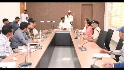 మంచిర్యాల: జిల్లాలోని ప్రతి ఒక్కరు ఆధార్ కలిగి ఉండాలి: జిల్లా కలెక్టర్ కుమార్ దీపక్