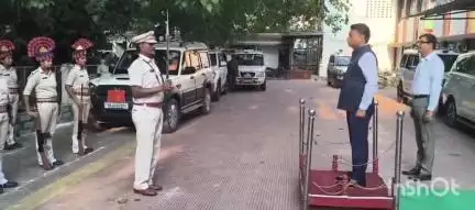 जमुई: प्रमंडलीय आयुक्त अवनीश कुमार सिंह ने जमुई समाहरणालय में विकास योजनाओं की समीक्षा की