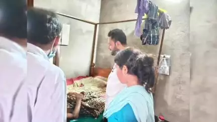 লাভপুর: খাবারে বিষক্রিয়া হয়ে মৃত্যু এক নাবালিকার! অসুস্থ আরও ৩; ঘটনা টি ঘটেছে লাভপুরের ভোগপুর গ্ৰামে