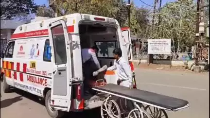 नीमच नगर: कनेरिया निवासी युवक ने चूहा मार दवा खाई, जिला चिकित्सालय में भर्ती
