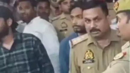 शाहजहांपुर: चौक कोतवाली क्षेत्र में दबंगों ने पिता-पुत्र पर की फायरिंग, बाल-बाल बचे पिता-पुत्र, जांच में जुटी पुलिस
