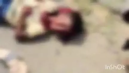 हापुड़: हरोडा मोड पर सड़क हादसे में बाइक सवार युवक की दर्दनाक मौत, महिला और 3 बच्चे हुए घायल