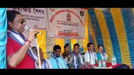 বসিরহাট ১: শিশুশ্রম রুখতে ইটিন্ডা এলাকায় সচেতনতা শিবির BSF এর পক্ষ থেকে
