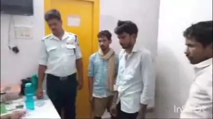 बांका: बरहरा गांव में खेत से ट्रैक्टर ले जाने पर दो पक्षों में मारपीट, तीन लोग जख्मी