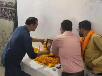 सुकमा: कोंटा तहसील कार्यालय में शहीद ASP आकाश राव गिरपुंजे को दी गई भावभीनी श्रद्धांजलि