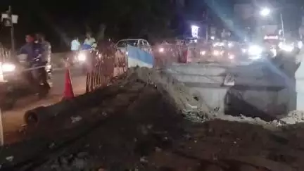 বারাসাত ১: ২ মাসের মধ্যেই সম্পন্ন হবে বারাসাত কাজীপাড়ায় ব্রিজ নির্মাণের কাজ, বললেন ১৫ নম্বর ওয়ার্ডের কাউন্সিলর 
#jansamasya