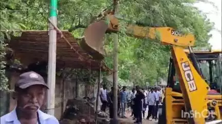 चंद्रपूर: शहरातील जटपुरा गेट ते गिरणार चौक रस्त्यावरील अतिक्रमण हटविले