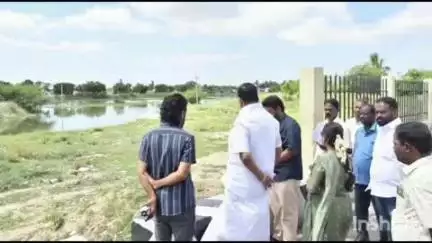 வாலாஜா: பிஞ்சி ஏரியை சீரமைக்கும் பணிகள் குறித்து அமைச்சர் காந்தி நேரில் ஆய்வு