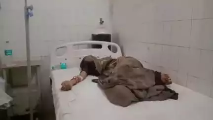 बबेरू: मऊ गांव में कुलर का प्लग लगाते समय महिला को लगा करेंट, परिजनों ने सीएचसी बबेरू में कराया भर्ती