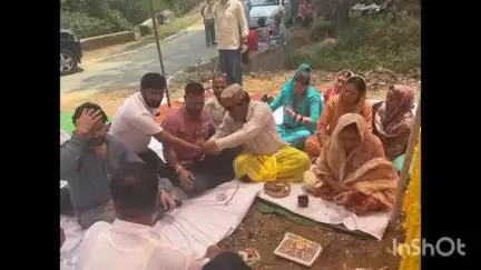 भलेई: पूर्व शिक्षा मंत्री आशा कुमारी ने गांव सलोटू के लिए किया संपर्क मार्ग का भूमिपूजन