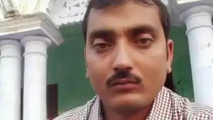 छपरा: कर्ण कुदरिया गांव में अज्ञात वाहन की टक्कर से बाइक सवार शिक्षक की मौत, पुलिस ने शव पोस्टमार्टम के लिए भेजा