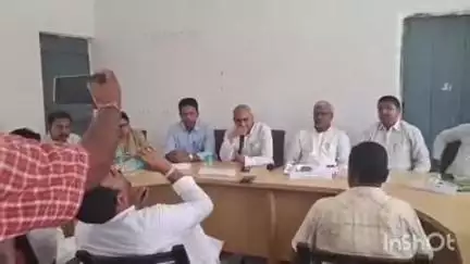 हरलाखी: हरलाखी प्रखंड मुख्यालय स्थित टीपीसी भवन में बीस सूत्री कार्यक्रम कार्यान्वयन समिति की बैठक आयोजित