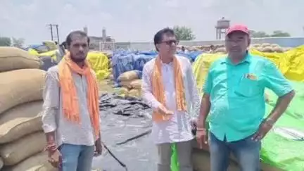 ନୂଆପଡା: ଅରେଡା ମଣ୍ଡି ପରିଦର୍ଶନ କଲେ ବିଜେପି ପ୍ରତିନିଧି ମଣ୍ଡଳୀ