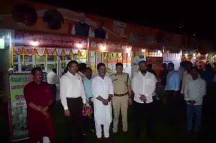ଭଦ୍ରକ ଗ୍ରାମାଞ୍ଚଳ: ନେହେରୁ ଷ୍ଟାଡିୟମ ଠାରେ ରାଜ୍ୟ ସରକାରଙ୍କ ୧ ବର୍ଷ ପୂର୍ତ୍ତି ଅବସରରେ ଆୟୋଜିତ ଜିଲ୍ଲା ସ୍ତରୀୟ ବିକାଶ ମେଳା ୨୦୨୫ ଅନୁଷ୍ଠିତ