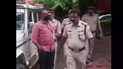 ഹൊസ്ദുർഗ്: വിമാന അപകടത്തിൽ മരിച്ച രഞ്ജിതയെ അപമാനിച്ച വെള്ളരിക്കുണ്ട് ഡെപ്യൂട്ടി തഹസിൽദാർ റിമാൻഡിൽ