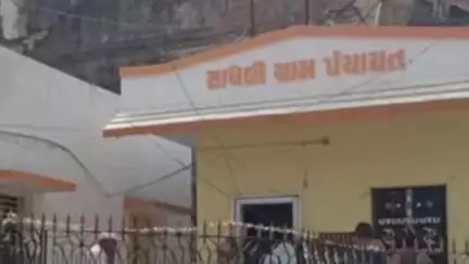 શિનોર: સાધલી ગ્રામ પંચાયતના તલાટીએ ઉચાપત કર્યા બાબતની ફરીયાદ છતા સિનોર પોલીસ 144 દિવસ બાદ પણ આરોપીની ધરપકડ કરી શકી નથી